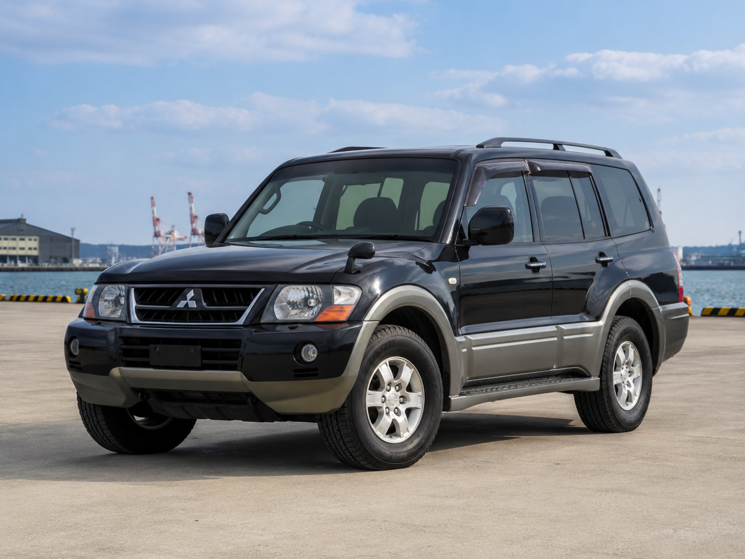 Mitsubishi used SUV for African road conditions and export by N2K